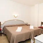 Barbara Hotel *